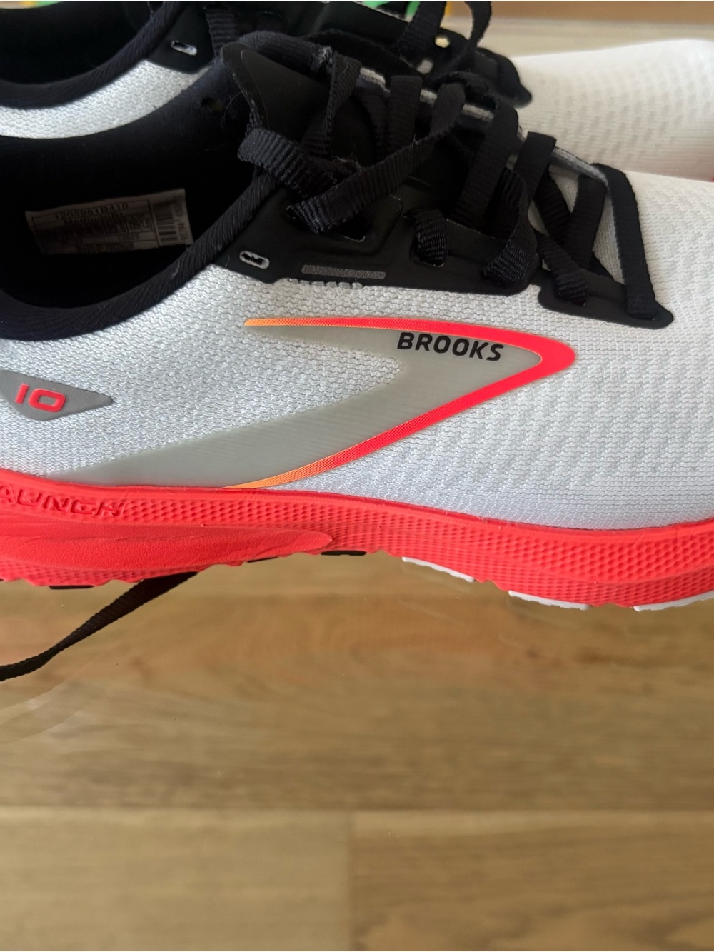 Brooks Launch 10 Running Shoes – Women’s Size 6.5 – White/Coral